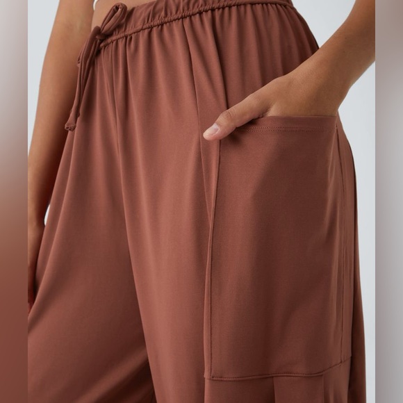 HALARA Maple Syrup Brown Drawstring Wide Leg Pocket Yoga Pants Women’s S - Picture 5 of 8